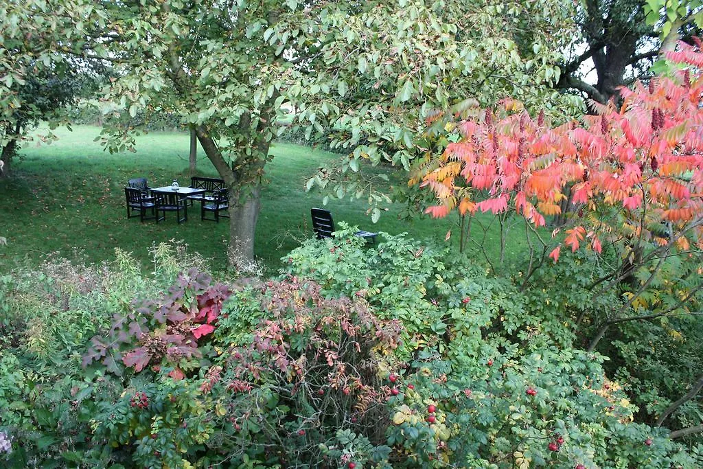 B&B De Kunstkamer Margraten Bed & Breakfast