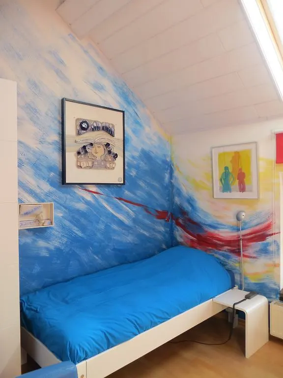 B&B De Kunstkamer Margraten Bed & Breakfast
